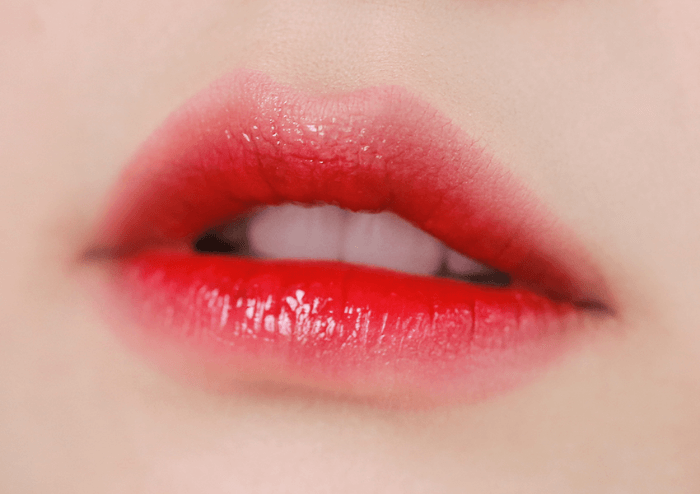 唇妆秘诀：打造性感丰满的双唇